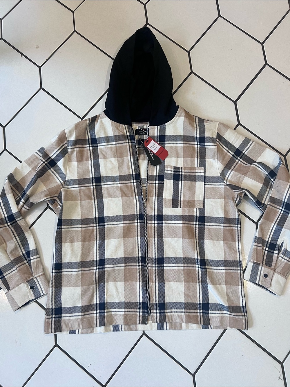 Dutch Plains NWT men’s hoodie, shirt, jacket, size XL brand new